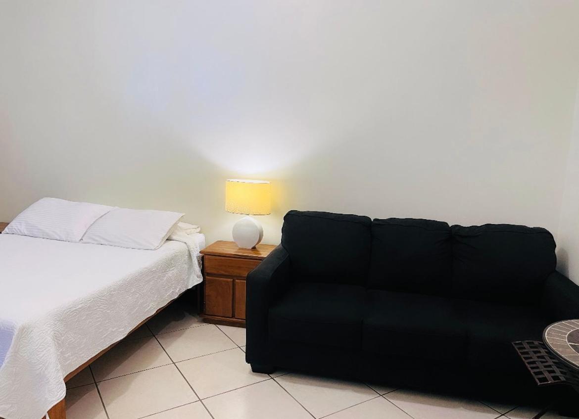 Ester'S Place Escazu ภายนอก รูปภาพ
